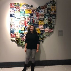 Meet your Posher, Caitlin